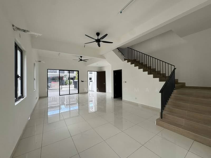 2-storey Terraced House for Rent in Alam Impian (Shah Alam) - Hazeman Omar - Living Room - PropertyGuru.com.my