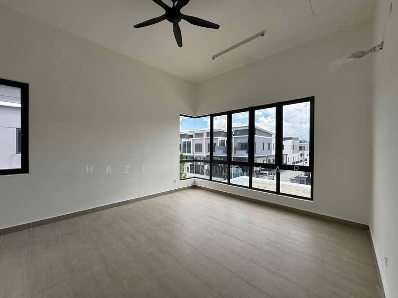 2-storey Terraced House for Rent in Alam Impian (Shah Alam) - Hazeman Omar - Living Room - PropertyGuru.com.my