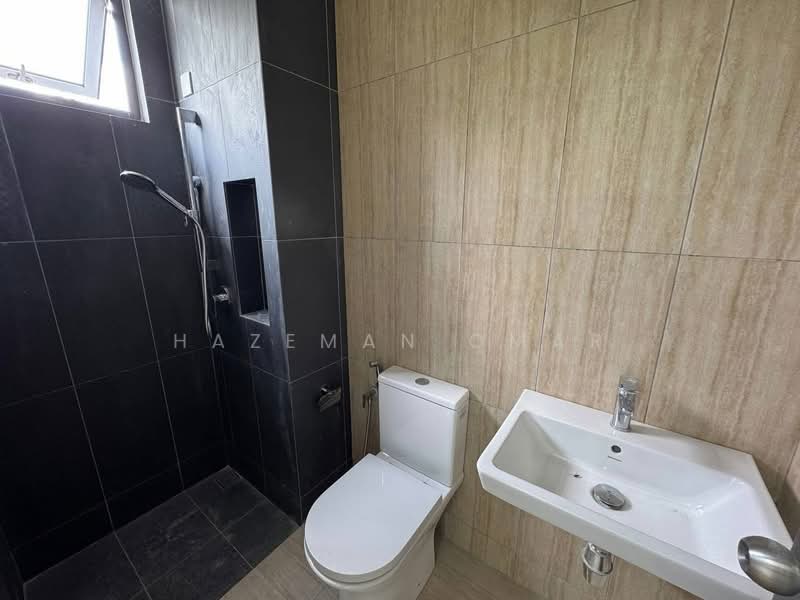 2-storey Terraced House for Rent in Alam Impian (Shah Alam) - Hazeman Omar - Bathroom - PropertyGuru.com.my