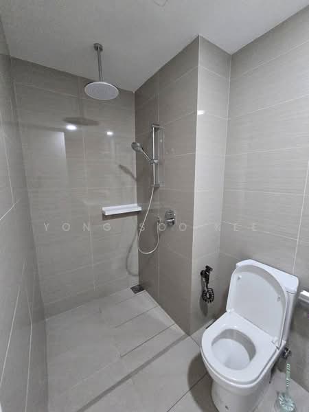 Servis Apartment untuk Disewa di GEM Residences - Yong Soo Kee - Bathroom - PropertyGuru.com.my