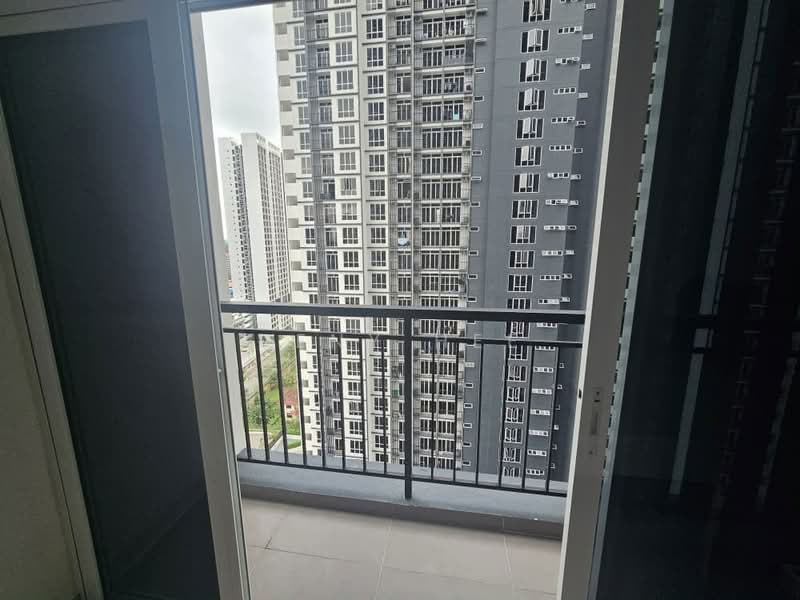 Servis Apartment untuk Disewa di TRELLIS RESIDENCES - Reny Hee - Balcony - PropertyGuru.com.my