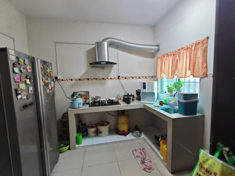 Rumah Teres 2 Tingkat untuk Dijual di Taman Puncak Jalil (Seri Kembangan) - Jason Tan - Kitchen - PropertyGuru.com.my