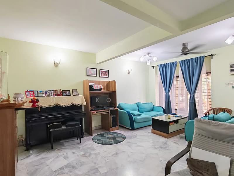 Rumah Teres 2-Tingkat untuk Dijual di Bandar Kinrara (Selangor) - Chow Kok Toong - Living Room - PropertyGuru.com.my