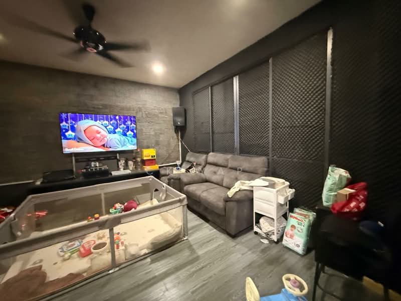 Rumah Berkembar untuk Dijual di Rawang (Selangor) - CK Yap - Living Room - PropertyGuru.com.my