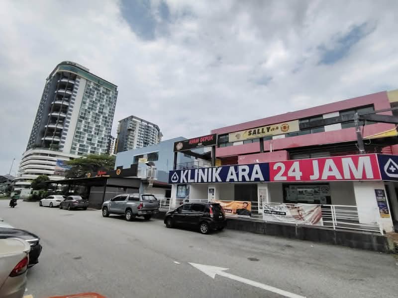 Shop for Sale in Bandar Putra Permai (Seri Kembangan) - HL Lau - Exterior - PropertyGuru.com.my