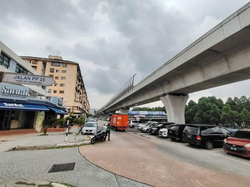 Shop for Sale in Bandar Putra Permai (Seri Kembangan) - HL Lau - Exterior - PropertyGuru.com.my