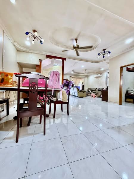 Rumah Teres 2 Tingkat untuk Dijual di Taman Desa Tebrau (Tebrau) - Karl Lim - Living Room - PropertyGuru.com.my