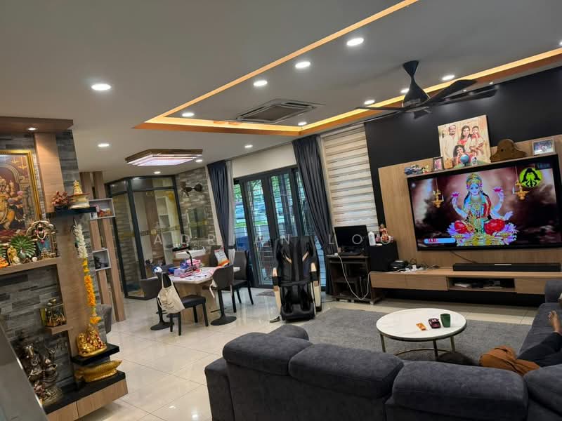 Rumah Teres 3 Tingkat untuk Dijual di Puchong (Selangor) - Adrian Loo - Living Room - PropertyGuru.com.my