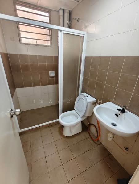 Apartment for Rent at Villa Residence - Isaac Sim - Bathroom - PropertyGuru.com.my