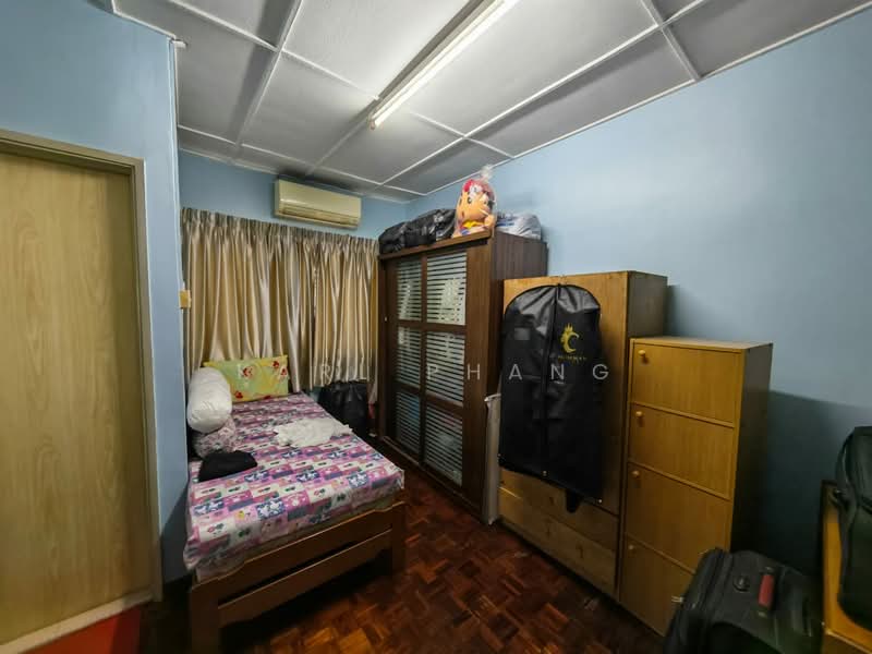 Rumah Teres 2 Tingkat untuk Dijual di SS25 (Petaling Jaya) - Karl Phang - Bedroom - PropertyGuru.com.my