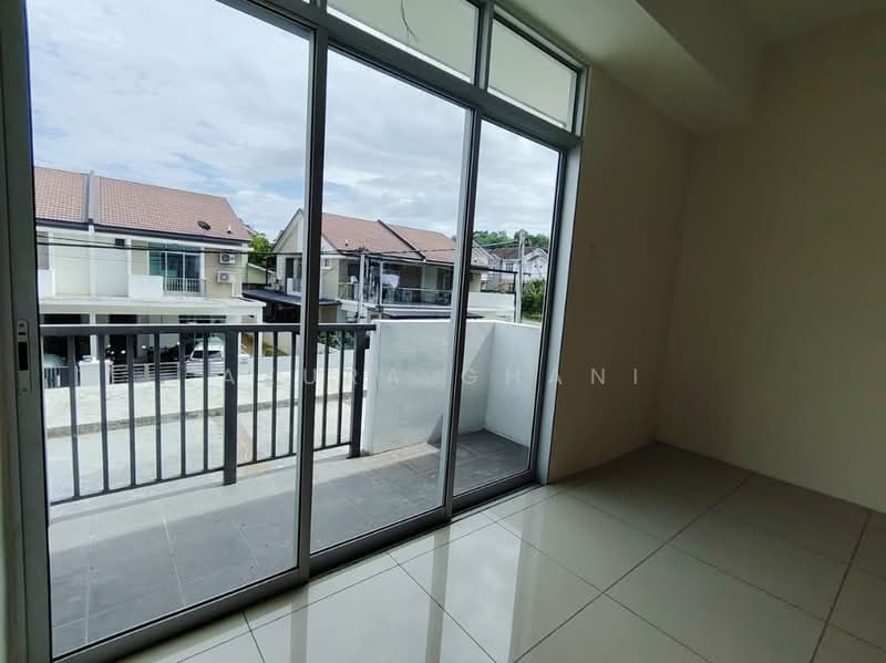 Rumah Teres 2 Tingkat untuk Dijual di Bukit Mertajam (Penang) - Azura Ghani - Balcony - PropertyGuru.com.my
