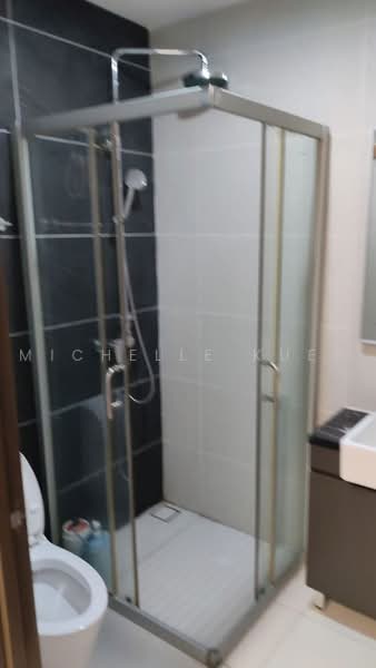 Servis Apartment untuk Disewa di Kings Bay @ Country Garden Danga Bay - Michelle Kueh - Bathroom - PropertyGuru.com.my