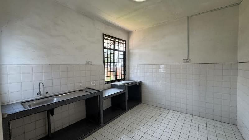 2-storey Terraced House for Sale in Skudai (Johor) - John Lim - Kitchen - PropertyGuru.com.my