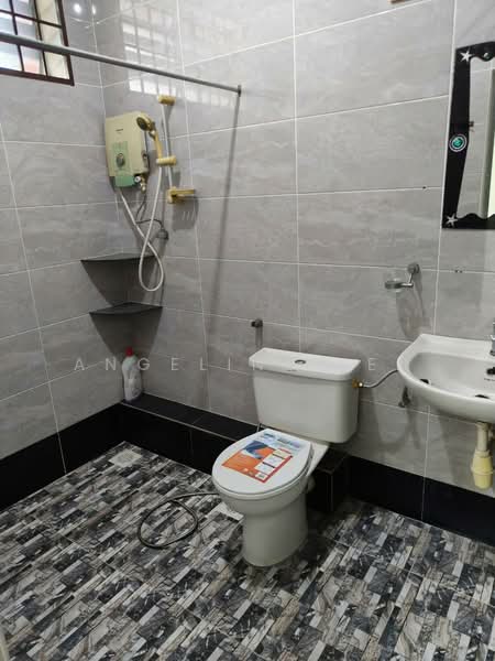 2-storey Terraced House for Rent in Batu Maung (Penang) - Angeline Beh - Bathroom - PropertyGuru.com.my