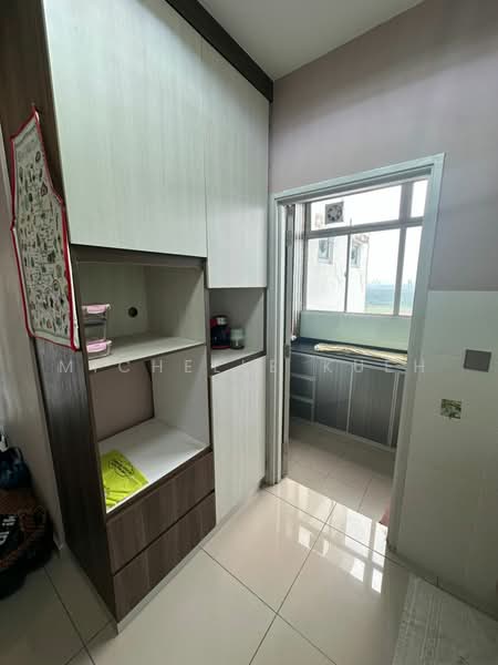 Servis Apartment untuk Disewa di Meridin Bayvue Serviced Apartment - Michelle Kueh - Kitchen - PropertyGuru.com.my