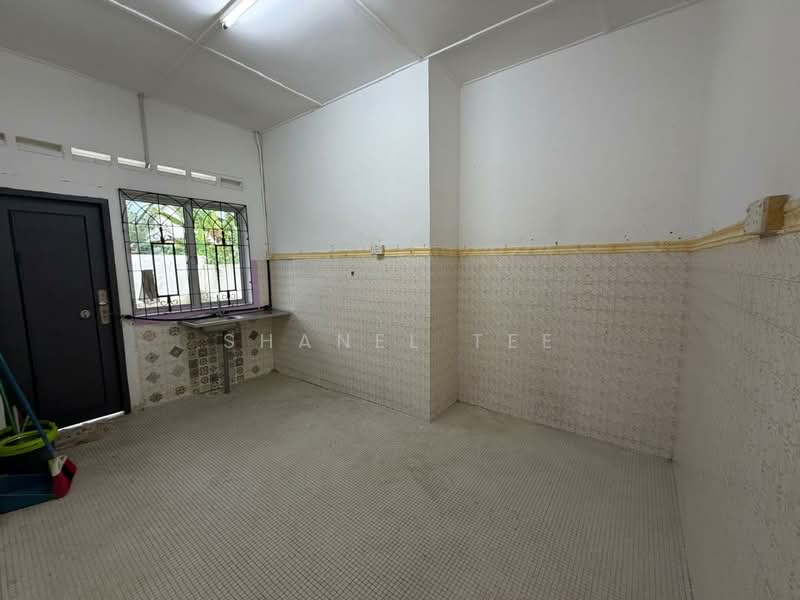 Rumah Berkembar untuk Dijual di Taman Dato Amar Diraja (Kluang) - Shanel Tee - PropertyGuru.com.my