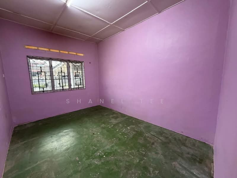 Rumah Berkembar untuk Dijual di Taman Dato Amar Diraja (Kluang) - Shanel Tee - PropertyGuru.com.my