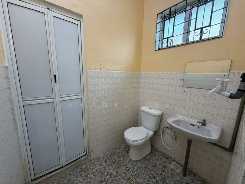 Rumah Berkembar untuk Dijual di Taman Dato Amar Diraja (Kluang) - Shanel Tee - PropertyGuru.com.my