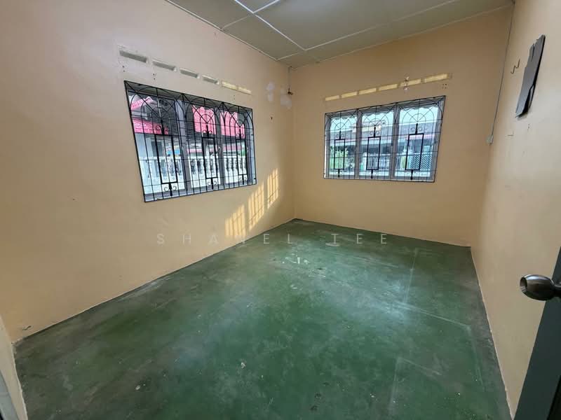 Rumah Berkembar untuk Dijual di Taman Dato Amar Diraja (Kluang) - Shanel Tee - PropertyGuru.com.my