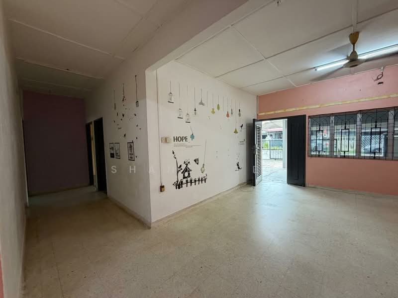 Rumah Berkembar untuk Dijual di Taman Dato Amar Diraja (Kluang) - Shanel Tee - PropertyGuru.com.my