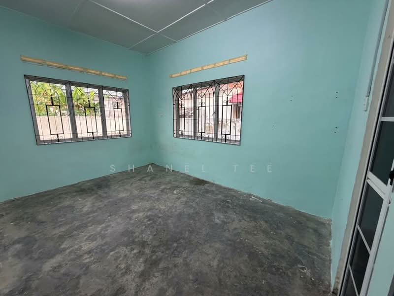 Rumah Berkembar untuk Dijual di Taman Dato Amar Diraja (Kluang) - Shanel Tee - PropertyGuru.com.my