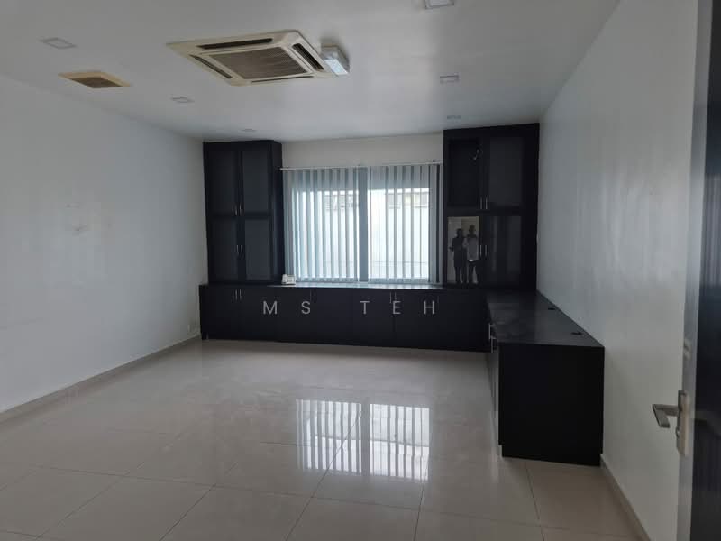 Detached Factory for Rent in Taman Industri Alam Jaya (Puncak Alam) - Ms Teh - Living Room - PropertyGuru.com.my