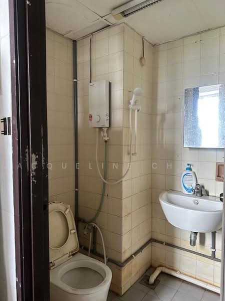 Kondominium untuk Dijual di Faber Heights - Jacqueline Chuah - Bathroom - PropertyGuru.com.my