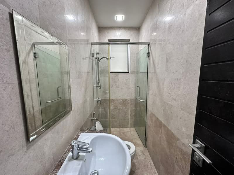Semi-Detached House for Rent in Duta Tropika (Batu) - YC Lee - Bathroom - PropertyGuru.com.my
