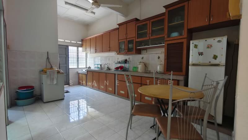 Rumah Teres 1 Tingkat untuk Dijual di Taman Sri Kluang (Kluang) - Shanel Tee - Kitchen - PropertyGuru.com.my