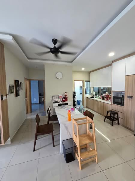 Kondominium untuk Dijual di Platinum OUG Residence - Cassnin Lee - Living Room - PropertyGuru.com.my