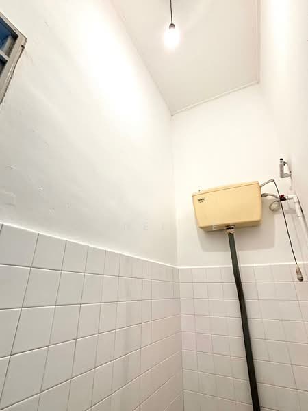 Rumah Teres 1 Tingkat untuk Dijual di Kluang (Johor) - Shanel Tee - Bathroom - PropertyGuru.com.my