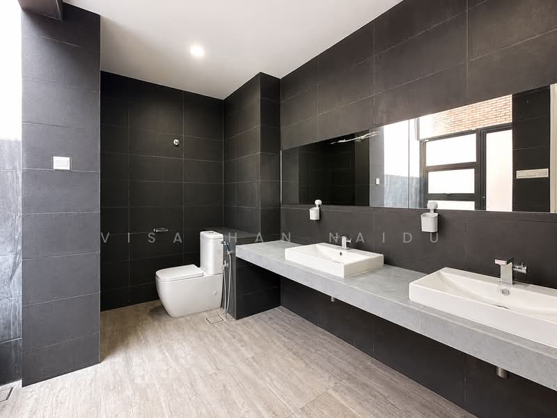 Rumah Teres 3.5 Tingkat untuk Disewa di Rawang (Selangor) - Visaghan Naidu - Bathroom - PropertyGuru.com.my