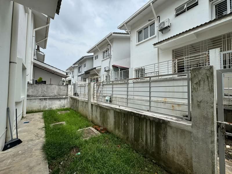 Rumah Teres 2 Tingkat untuk Dijual di D'Kayangan (Shah Alam) - Adaw Zain - Exterior - PropertyGuru.com.my