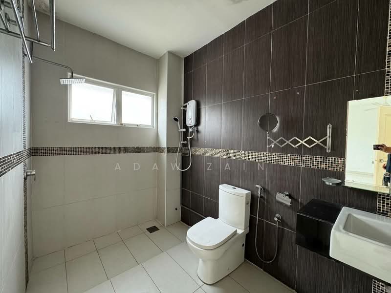 Rumah Teres 2 Tingkat untuk Dijual di D'Kayangan (Shah Alam) - Adaw Zain - Bathroom - PropertyGuru.com.my