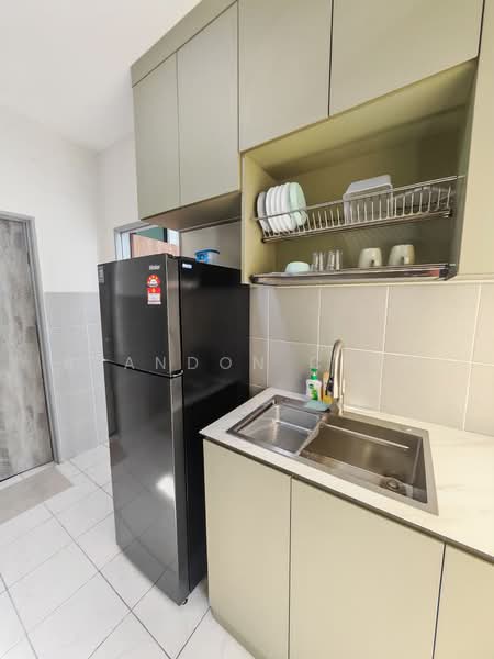 Pangsapuri untuk Disewa di Residensi Larkin Indah - Brandon Chua - Kitchen - PropertyGuru.com.my