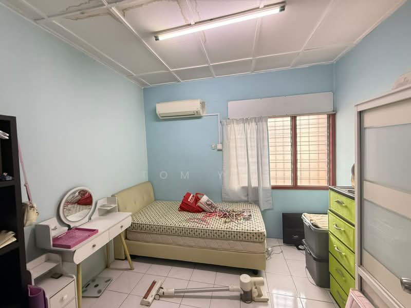 2-storey Terraced House for Sale in U5,Taman Subang Perdana (Shah Alam) - Tom Yip - Bedroom - PropertyGuru.com.my