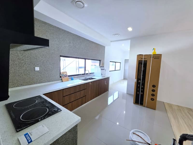 Rumah Teres 2 Tingkat untuk Dijual di Bandar Dato Onn (Tebrau) - Karl Lim - Kitchen - PropertyGuru.com.my