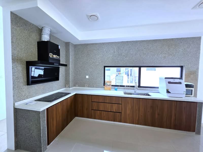 Rumah Teres 2 Tingkat untuk Dijual di Bandar Dato Onn (Tebrau) - Karl Lim - Kitchen - PropertyGuru.com.my