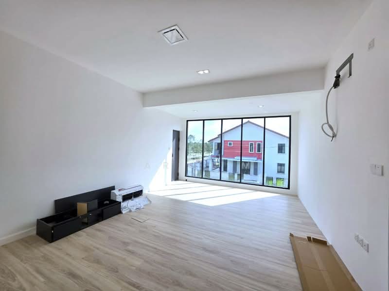 Rumah Teres 2 Tingkat untuk Dijual di Bandar Dato Onn (Tebrau) - Karl Lim - Living Room - PropertyGuru.com.my