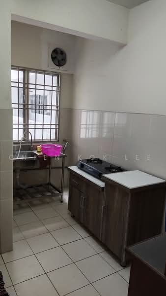Kondominium untuk Disewa di Angkasa Condominiums - Chien Kok Lee - Kitchen - PropertyGuru.com.my
