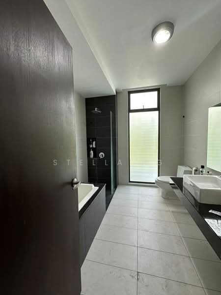 Semi-Detached House for Sale in Johor Bahru (Johor) - Stella Ng - Bathroom - PropertyGuru.com.my