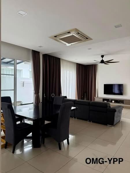 Rumah Berkembar untuk Dijual di Setia Damai (Setia Alam) - Loke . - Living Room - PropertyGuru.com.my