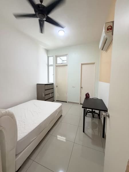 Rumah Teres 2 Tingkat untuk Disewa di Taman Mount Austin (Tebrau) - William Loke - Bedroom - PropertyGuru.com.my