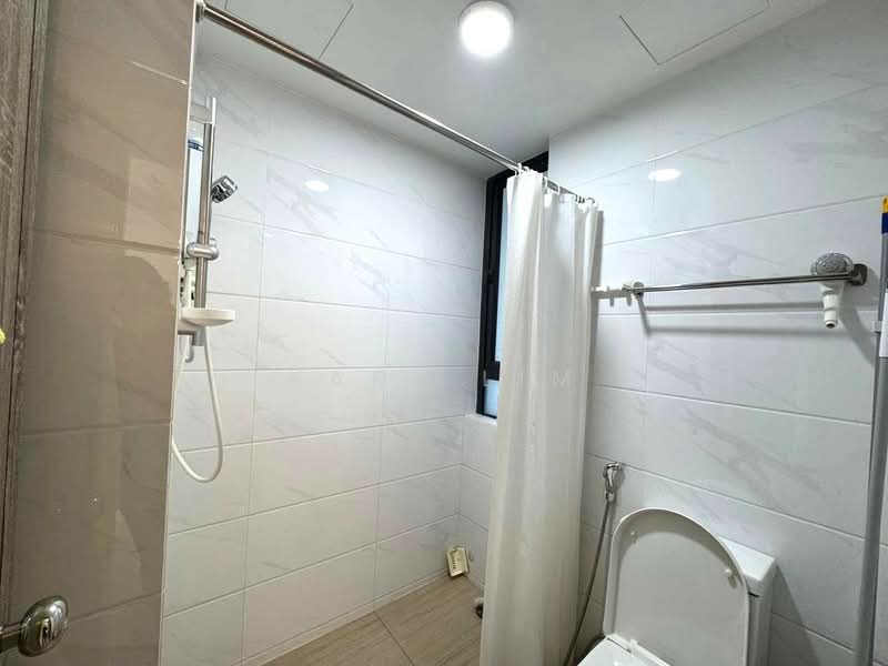 Servis Apartment untuk Dijual di Country Garden Central Park - Karl Lim - Bathroom - PropertyGuru.com.my