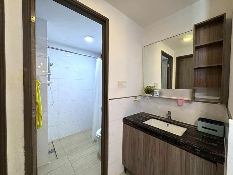 Servis Apartment untuk Dijual di Country Garden Central Park - Karl Lim - Bathroom - PropertyGuru.com.my