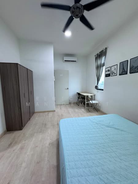 Kondominium untuk Disewa di Parkhill Residence - RentCare Management - Bedroom - PropertyGuru.com.my