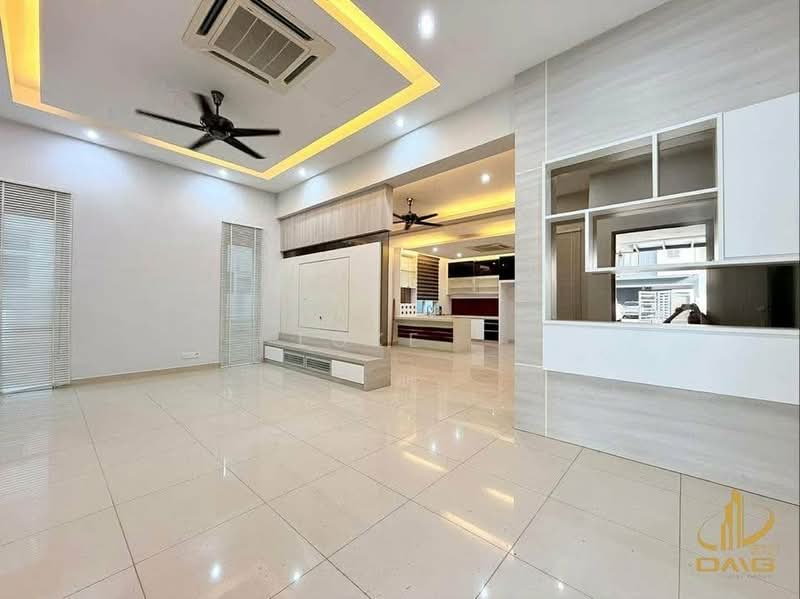 Rumah Berkembar untuk Dijual di Setia Damai (Setia Alam) - Loke . - Living Room - PropertyGuru.com.my