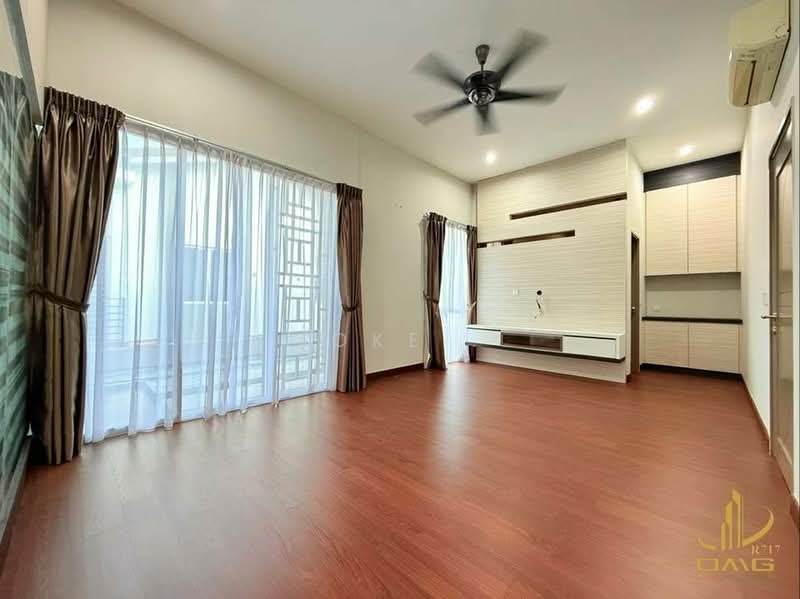 Rumah Berkembar untuk Dijual di Setia Damai (Setia Alam) - Loke . - Living Room - PropertyGuru.com.my