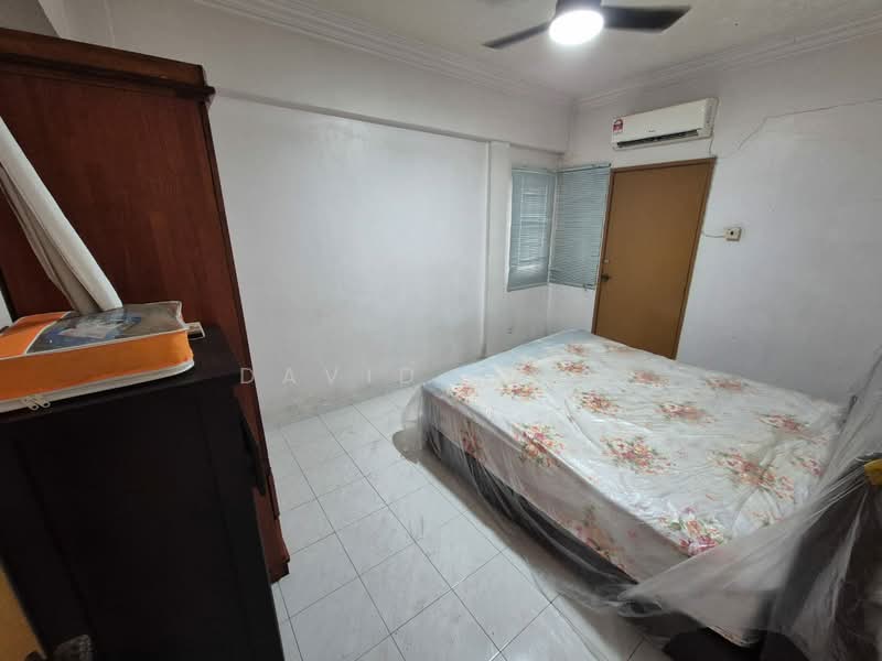 Pangsapuri untuk Dijual di Pangsapuri Sri Bandar - David Tang - Bedroom - PropertyGuru.com.my