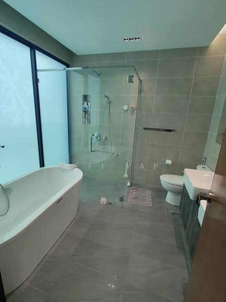 Semi-Detached House for Sale in Leisure Farm (Gelang Patah) - Jeff Yap - Bathroom - PropertyGuru.com.my